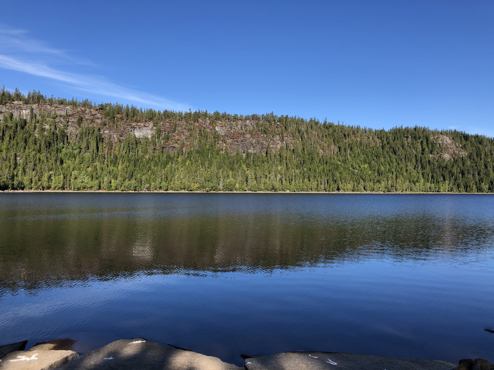 Perhusfjellet sett fra Skarvvann