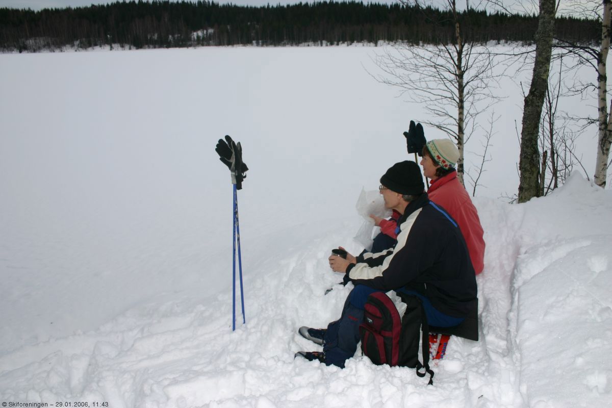 Rast ved Bjertnessjøen