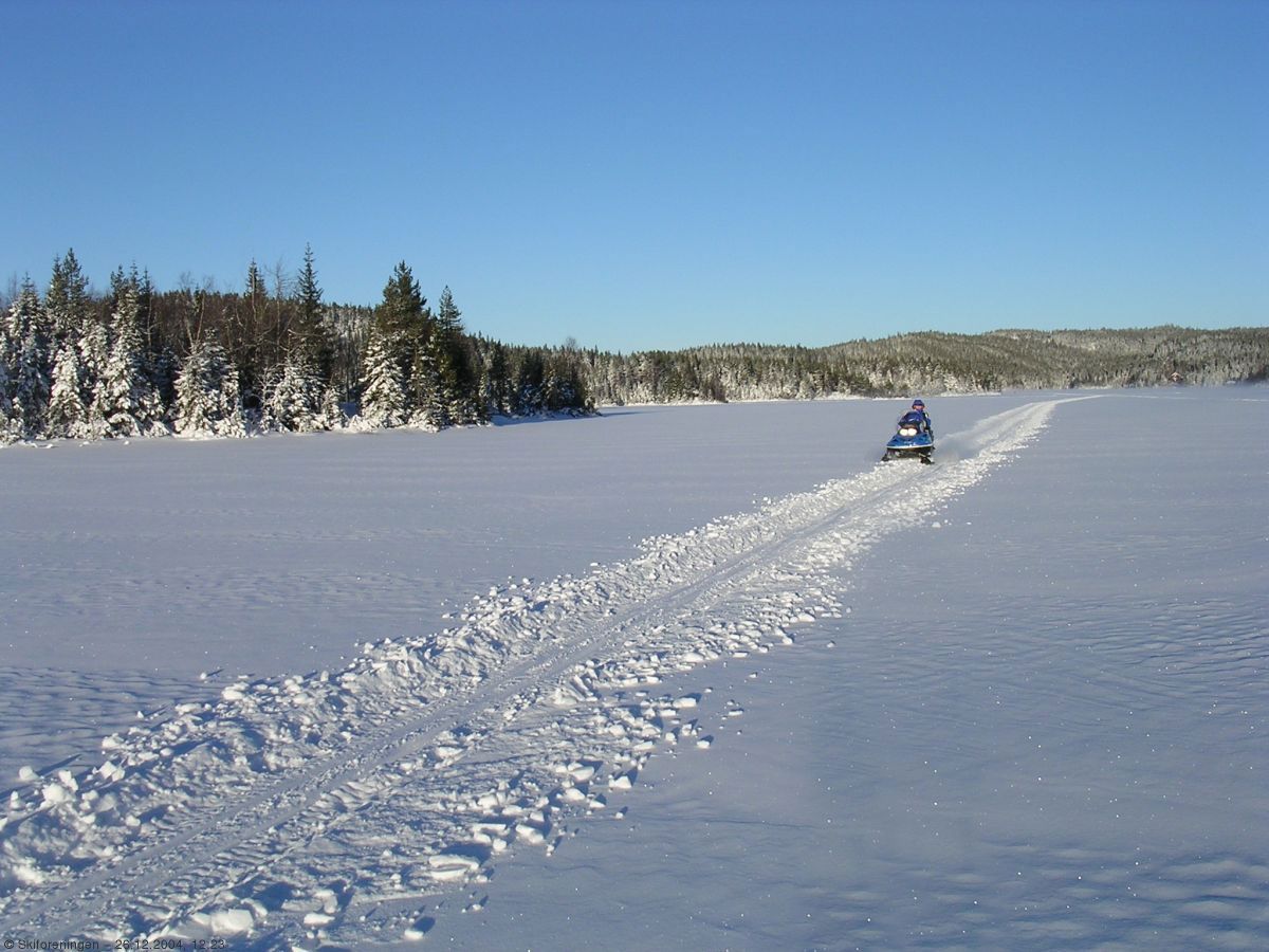 Scooter i arbeid på Nordre Heggelivann
