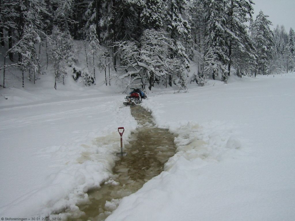Scooter i overvann på Langvann