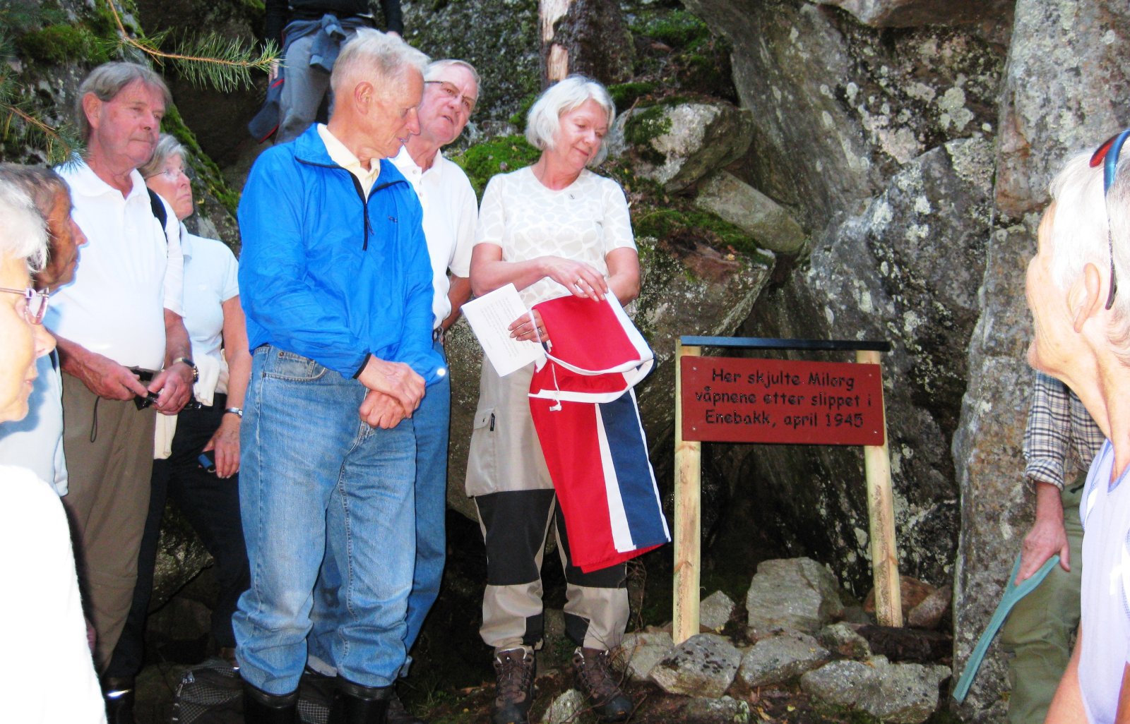 Seremoni foran huleåpningen