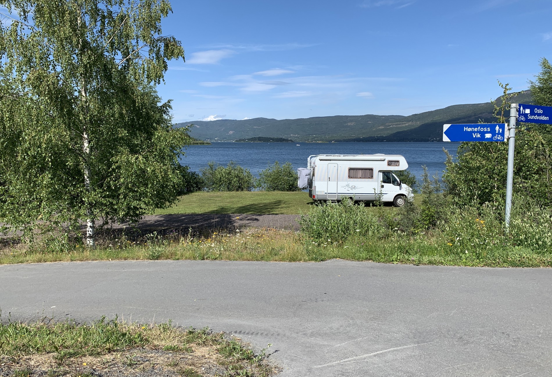 Skilting og rasteplass ved Vik