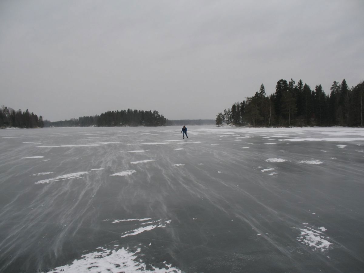 Solid og glatt is på Lysern