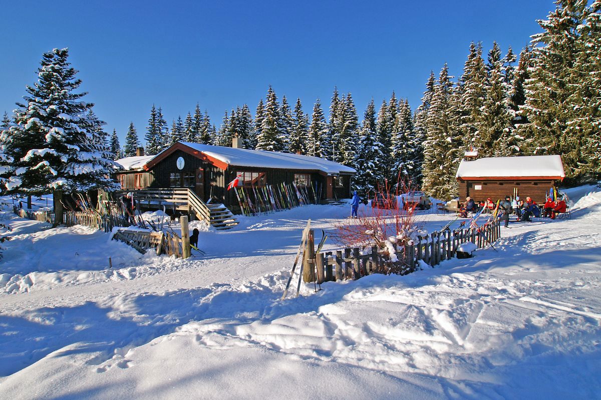 Sørsetra i vintersol