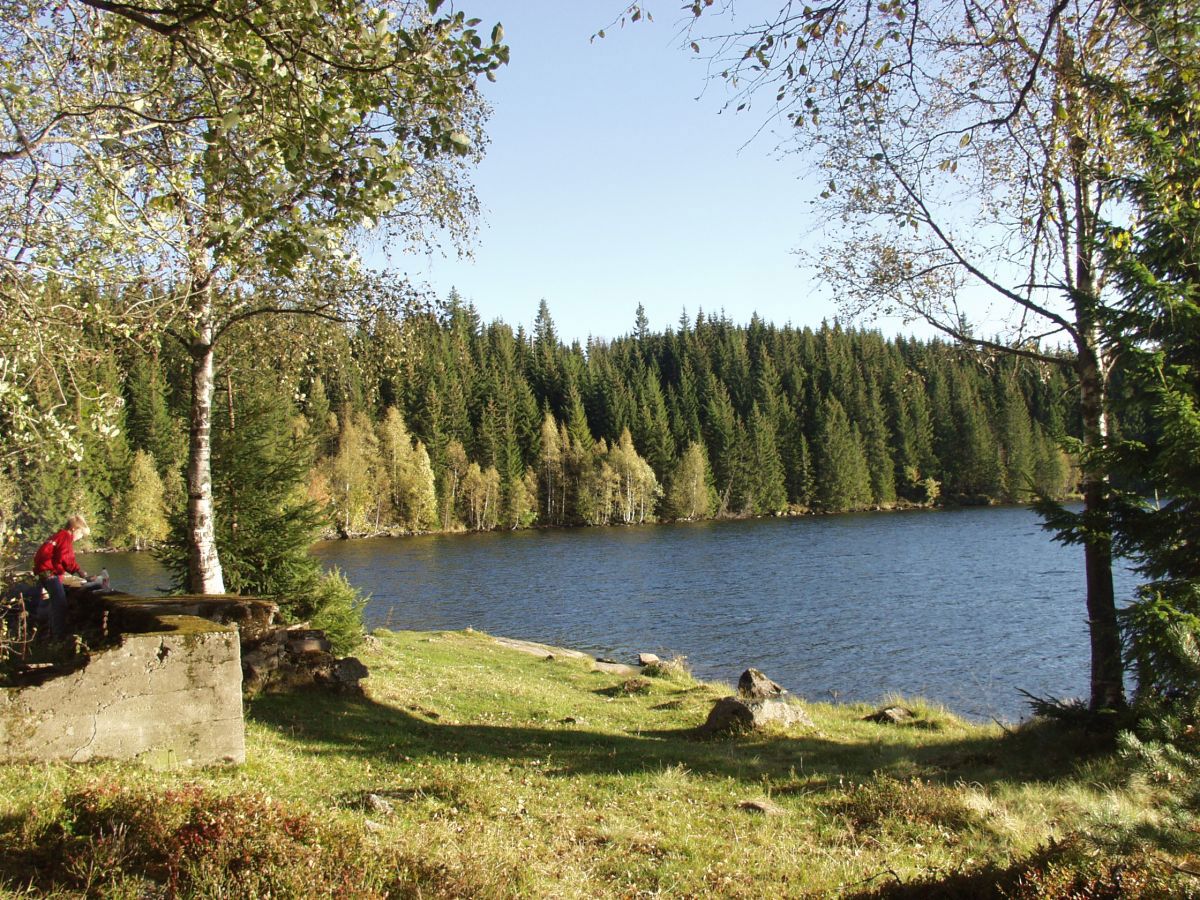 Spor etter tidligere virksomhet ved Eikestøa