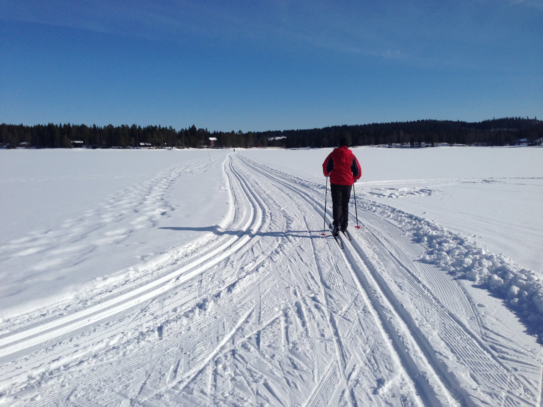 Strake veien over Skumsjøen