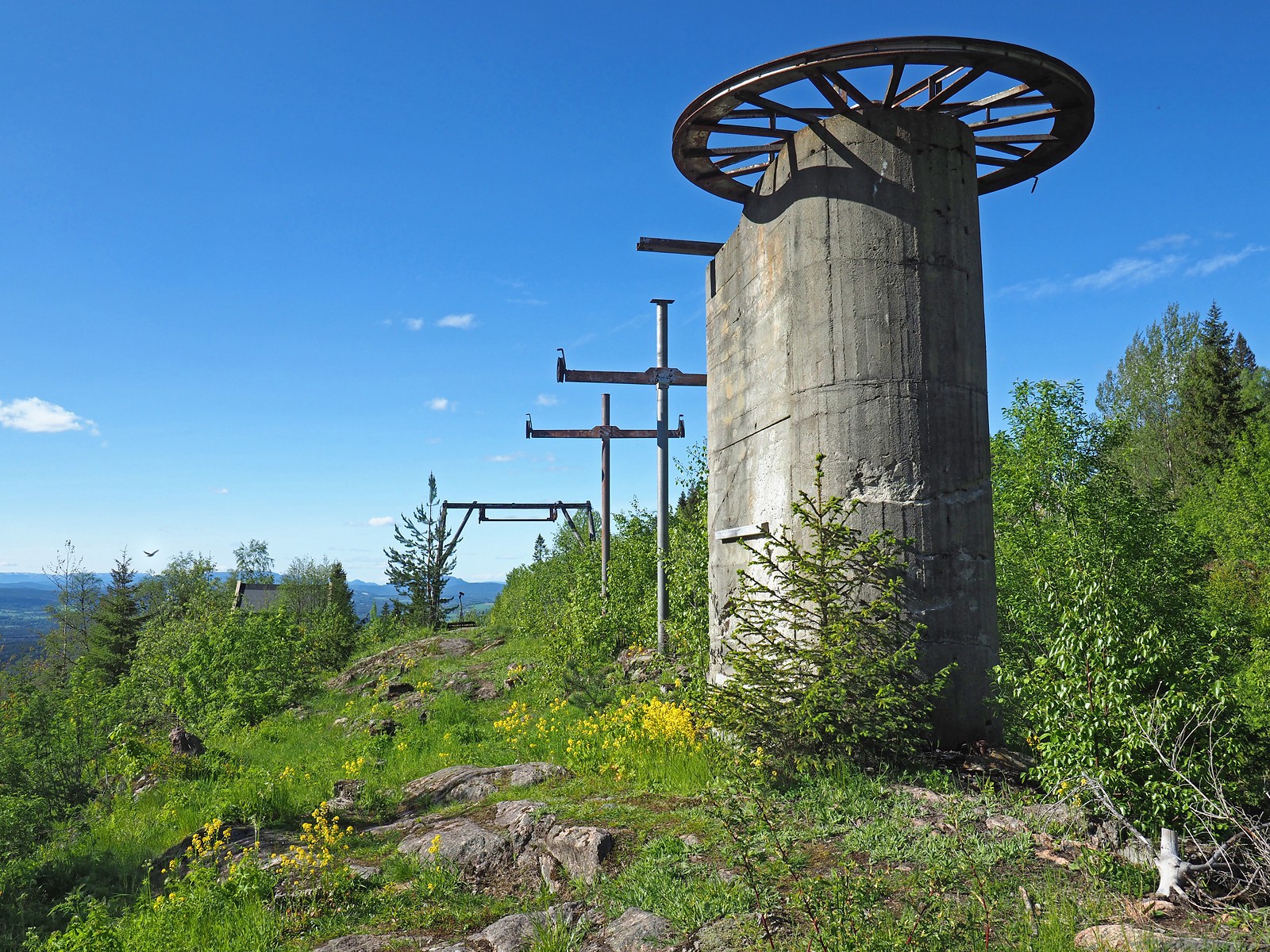 Taubanen: øvre vendehjul og to lette bærebukker