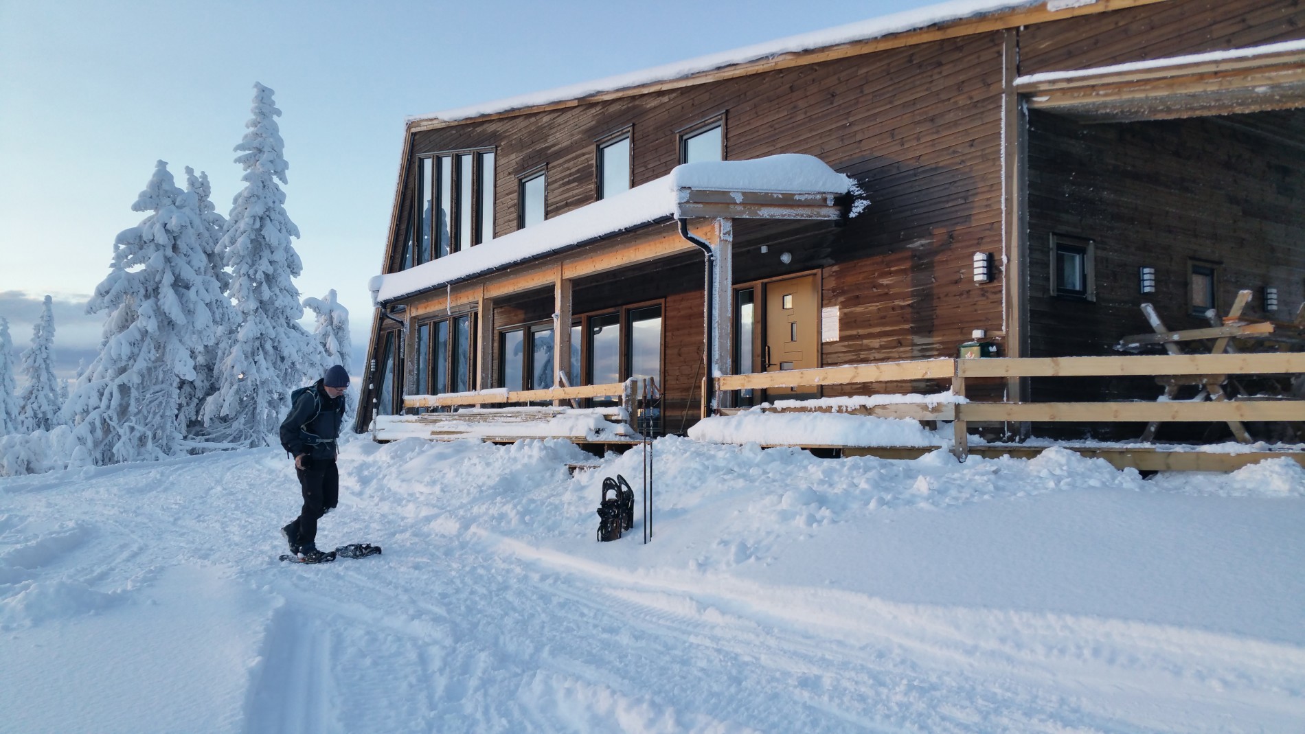 Tidlig vinter ved Rausteinshytta