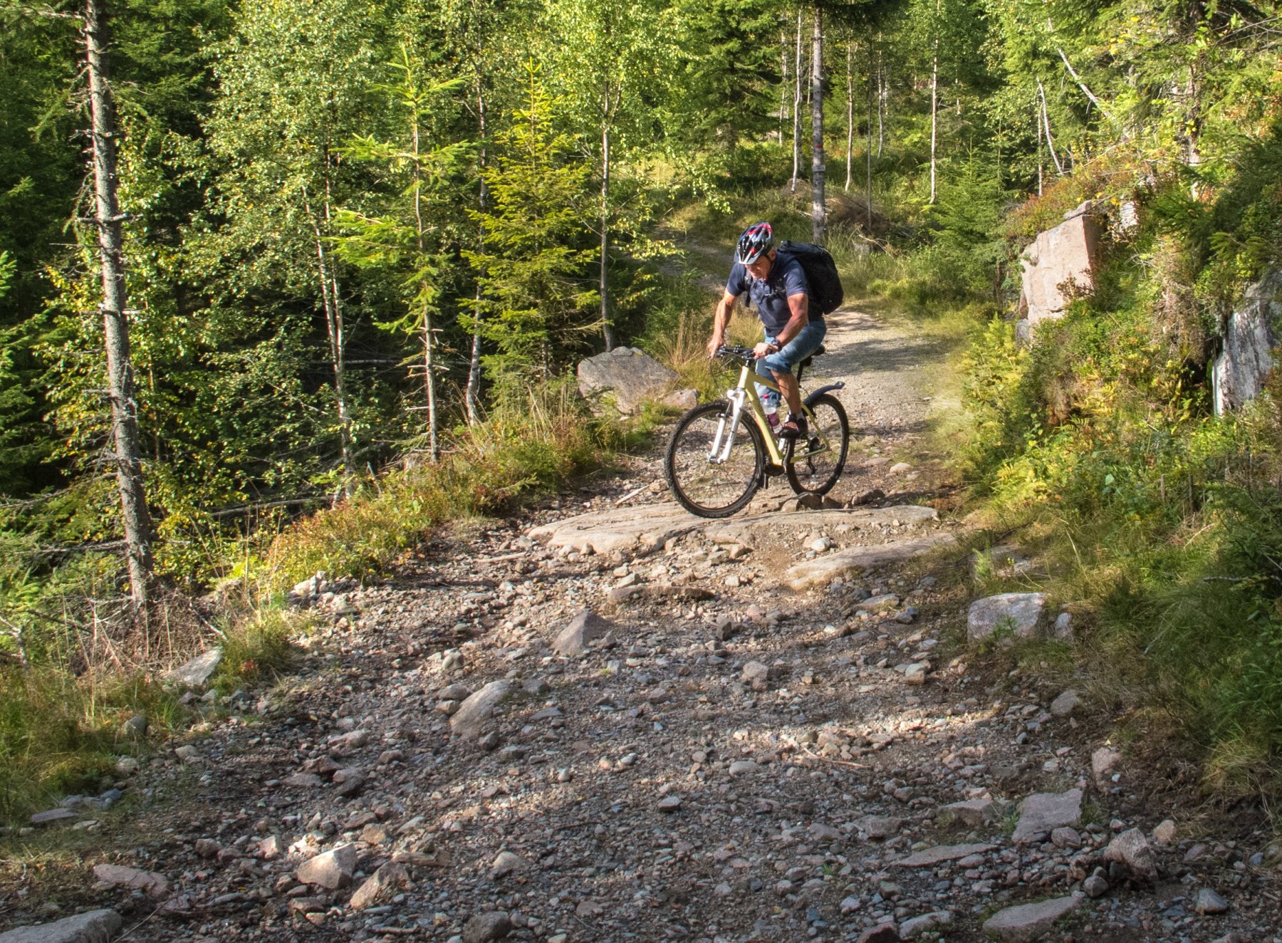 Ujevnt underlag mellom Hakkim og Engelstadvangen