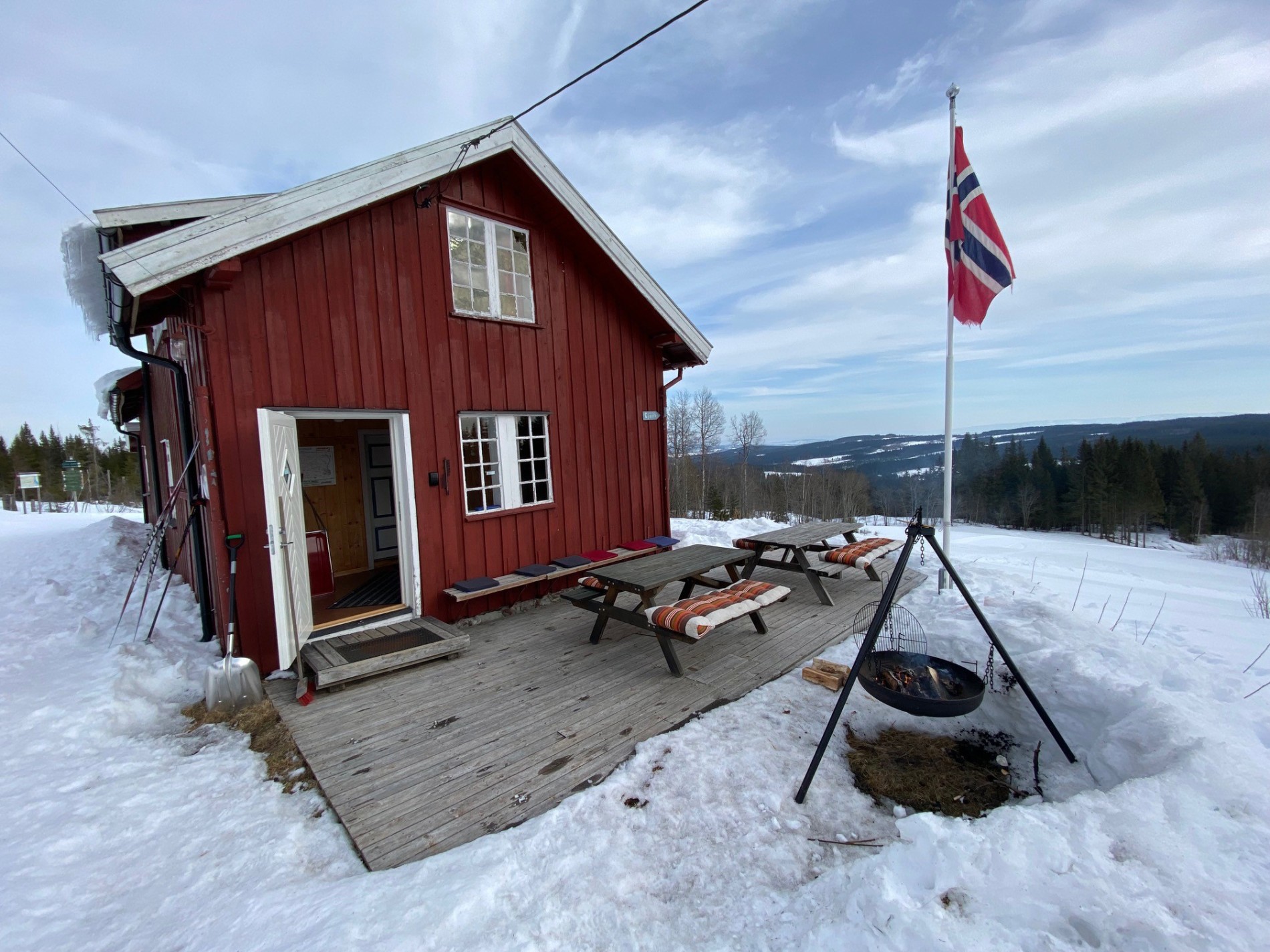 Uteplass med utsikt på Solbakken