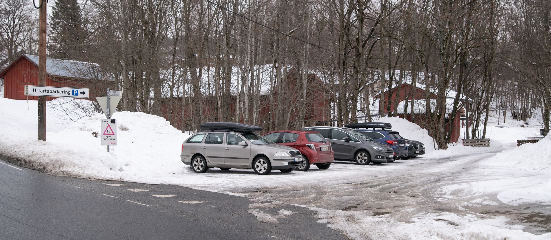 Utfartsparkeringen ved Sagfossen
