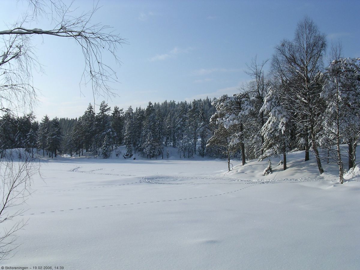 Vakker vinterdag ved Stuvstjern