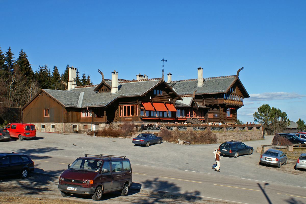 Vårdag ved Frognerseteren restaurant