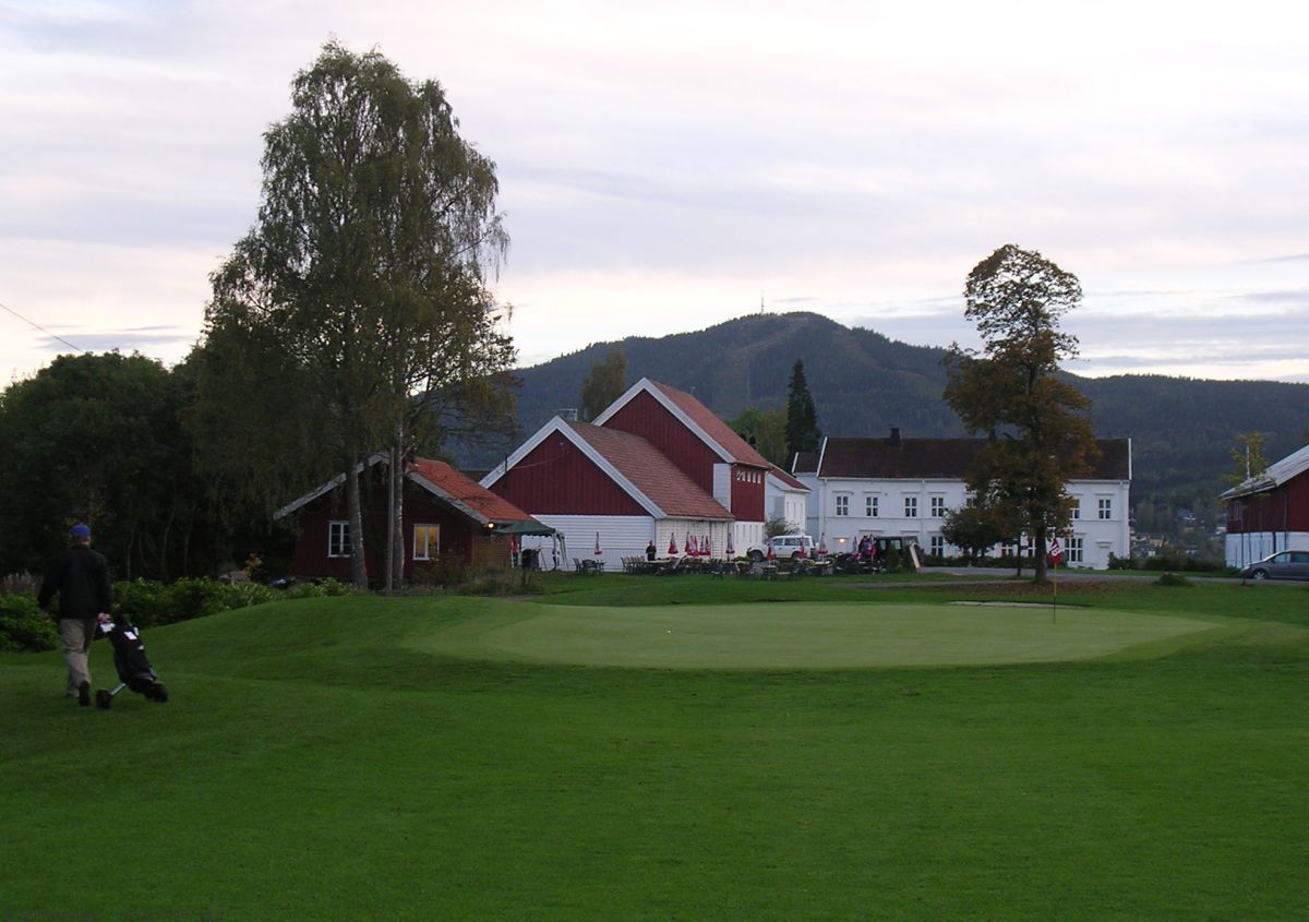 Varingskollen som golfbakgrunn