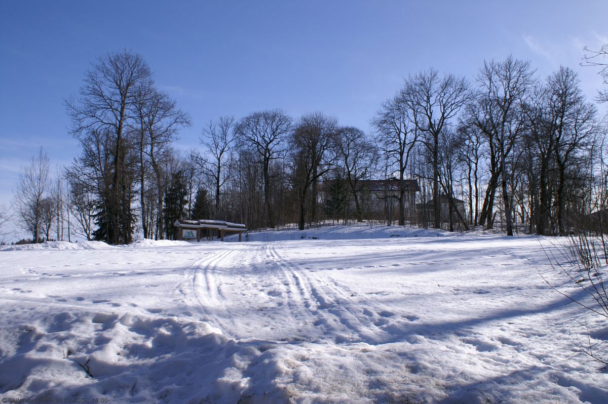 Vårlige skispor i Ytre Enebakk