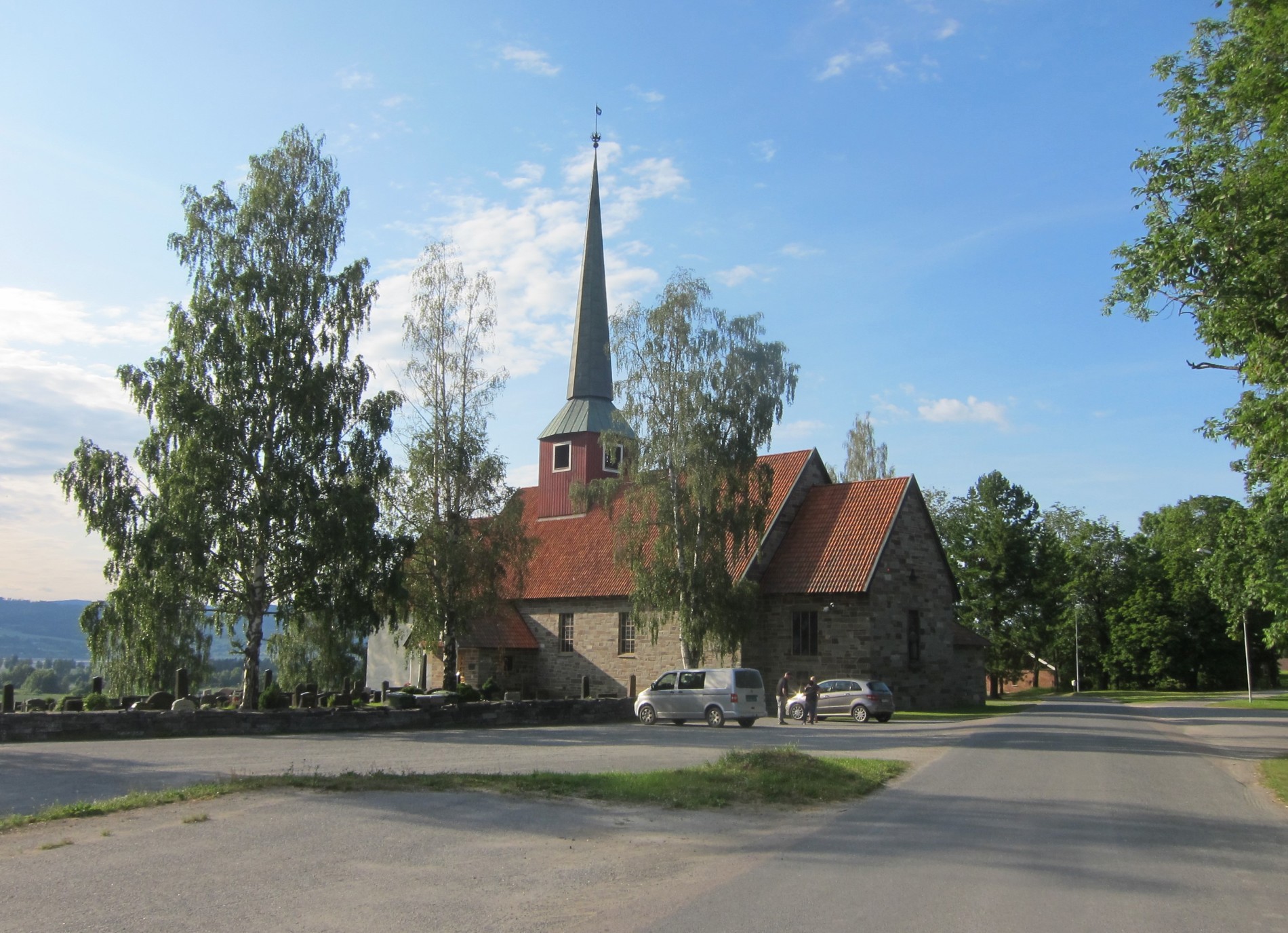 Ved Hole kirke