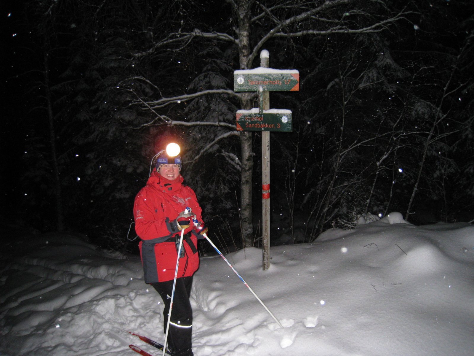 Ved Tretjernskoia, på vei inn for å teste flere upreppete løyper!