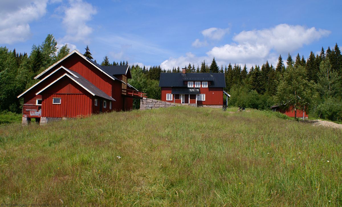 Velholdte bygninger på Mago gård