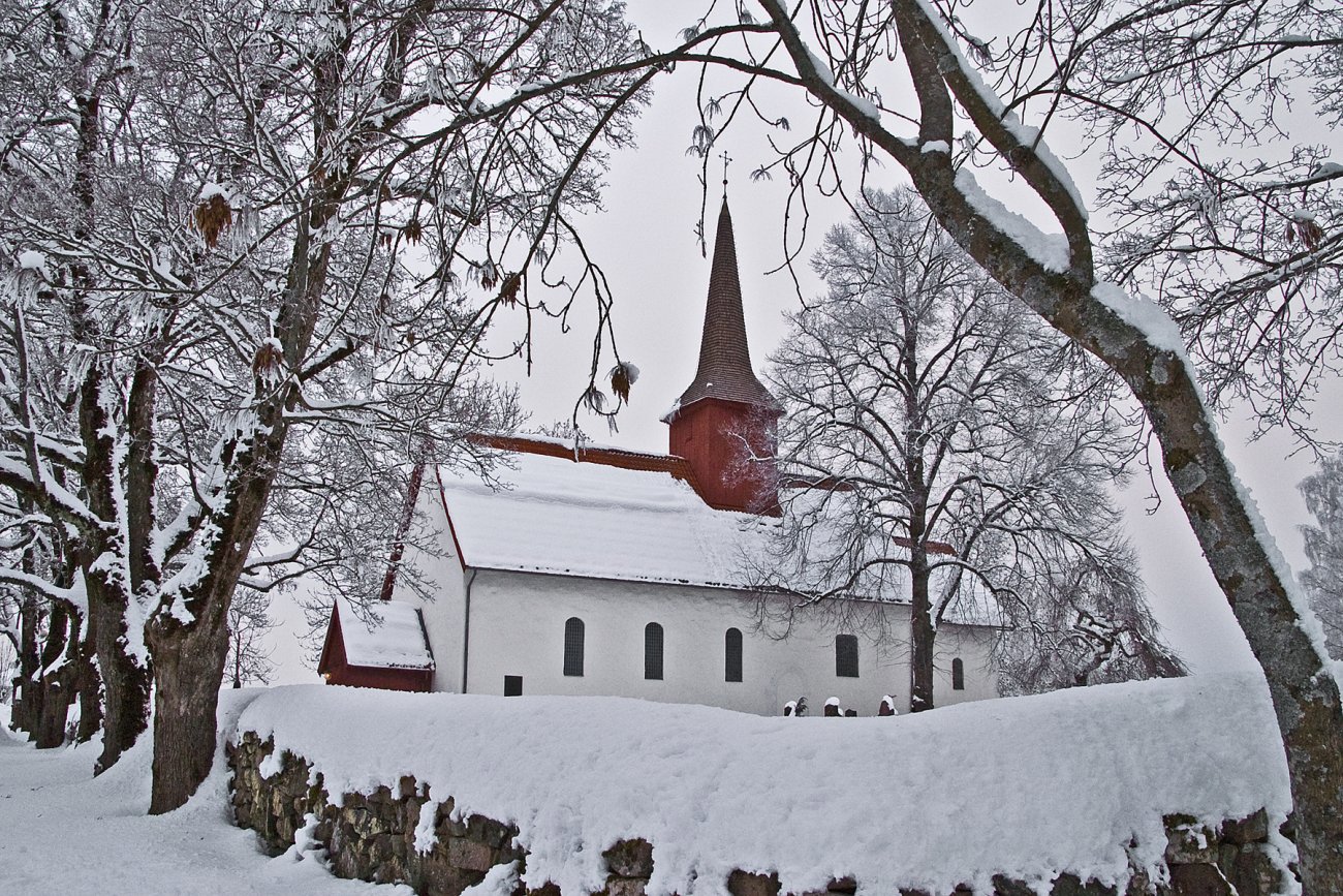 Vinter ved Tanum kirke