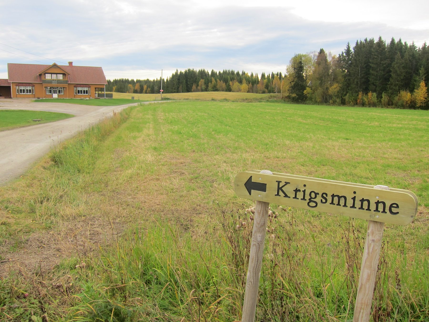 Viser vei til krigsminne