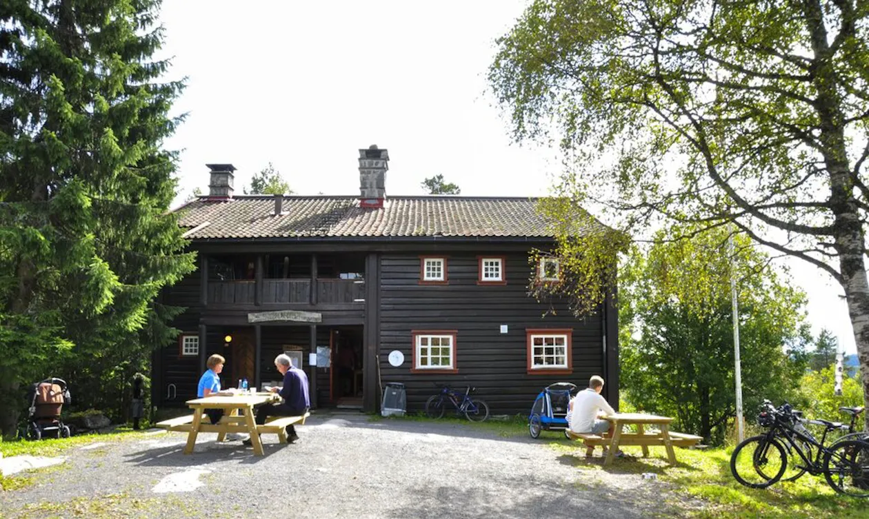 Velfortjent rast i solen på Brunkollen Velfortjent rast i solen på Brunkollen